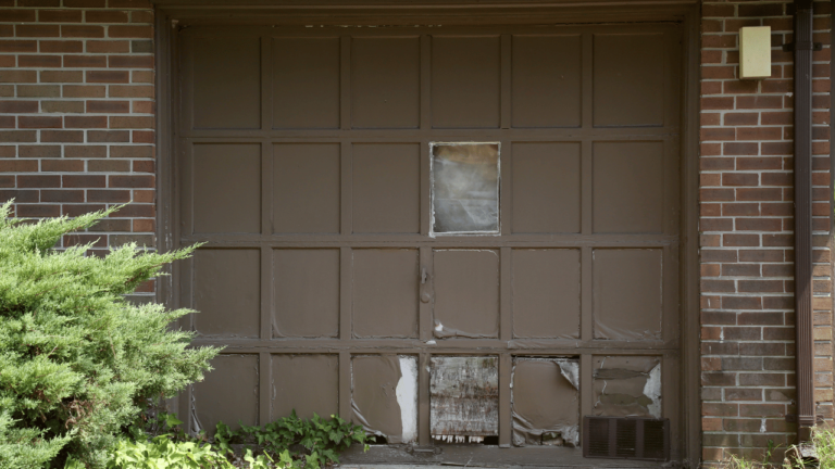 are there any garage door repair regulations